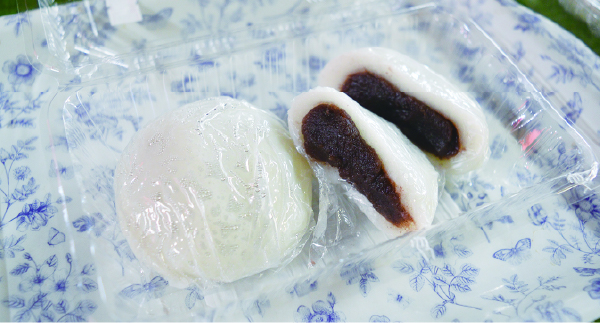 米粉も小豆も地元産の「米粉まんじゅう」