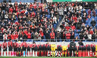 見せつけた伝統の堅守 矢板中央の勇姿たたえる 全国高校サッカー準決勝 県内主要 スポーツ 下野新聞 Soon ニュース 下野新聞 Soon スーン