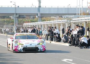 爆音 時速192キロ レーシングカーの迫力体感 宇都宮 地域の話題 県内主要 下野新聞 Soon ニュース 下野新聞 Soon スーン