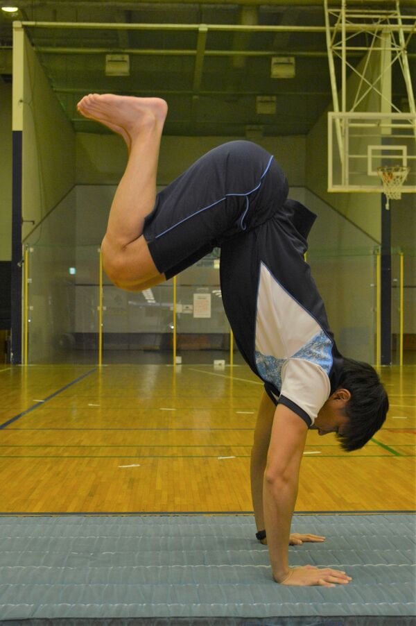 ｌｅｔ ｓ アスリートキッズ 21 壁倒立をマスターする 動画 社会 動画 下野新聞 Soon ニュース 下野新聞 Soon スーン