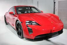 ポルシェ、電気自動車の予約開始