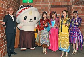 ももクロが佐野市に降臨 佐野らーめん食べたよ 動画 県内主要 動画 速報 特別号 ももいろクローバーz 下野新聞 Soon スーン ももクロが佐野市に降臨 佐野らーめん食べたよ 動画 県内主要 動画 速報 特別号 ももいろクローバーz 下野新聞 Soon スーン