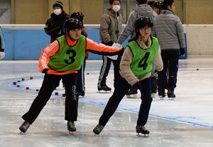 氷上の楽しさ伝えて24年 学校単独のスケート部で活動 宇都宮 横川中央小 県内主要 スポーツ 下野新聞 Soon ニュース 下野新聞 Soon スーン