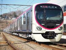 京王の新型車両、目玉の大型フリースペースがなぜ編成の真ん中…