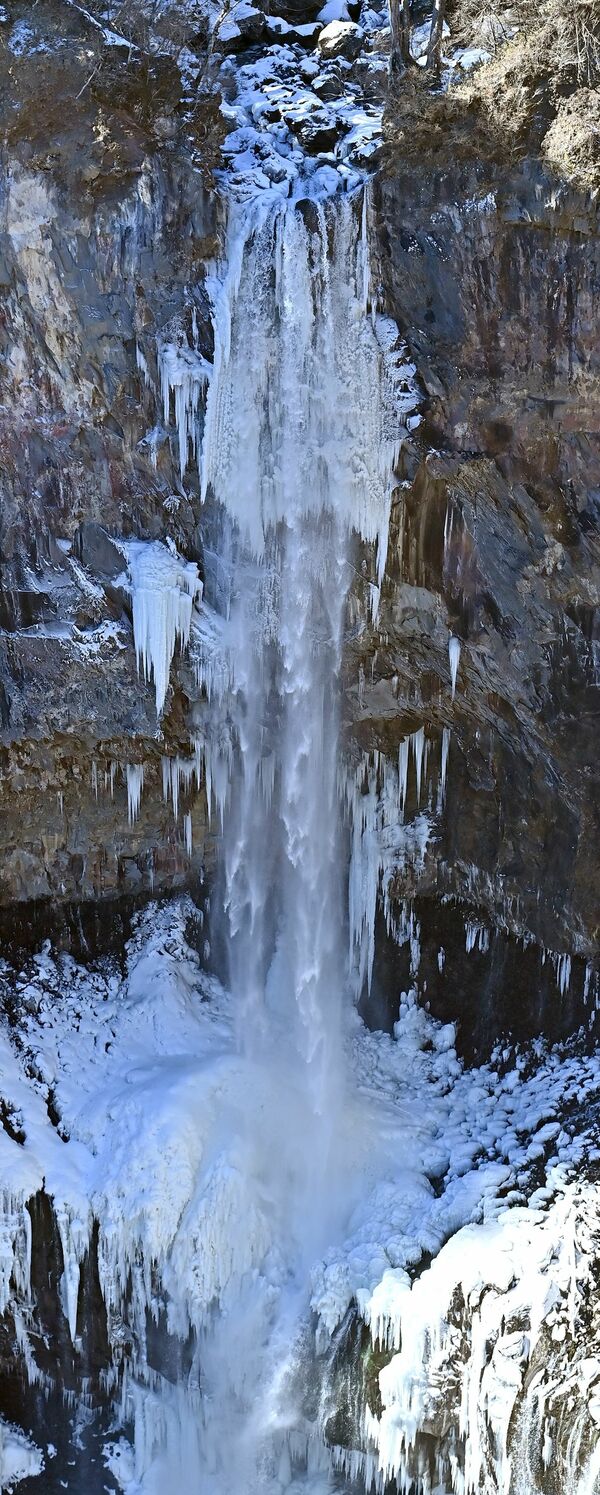 奥日光 華厳の滝も一部凍結 大寒で栃木県内厳しい冷え込み 動画 動画 地域の話題 県内主要 下野新聞 Soon ニュース 下野新聞 Soon スーン