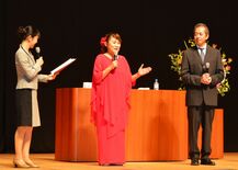 山田邦子さん闘病を語る　下野新聞健康講座に800人