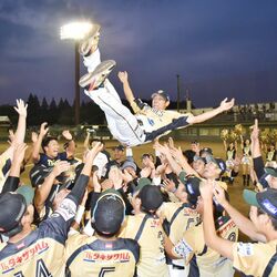 【特集】輝き放った“金色の勇者”たち　投打かみ合い快進撃　栃木ＧＢ東地区後期優勝