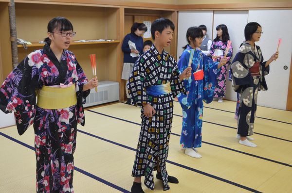 樺崎寺跡で こども歌舞伎 上演へ 足利 晴れ舞台に向け稽古に汗 地域の話題 県内主要 下野新聞 Soon ニュース 下野新聞 Soon スーン