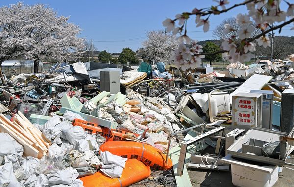 台風19号 災害ごみ依然山積み 直撃から半年 分別進まず 那須烏山 地域の話題 県内主要 下野新聞 Soon ニュース 台風19号 下野新聞 Soon スーン