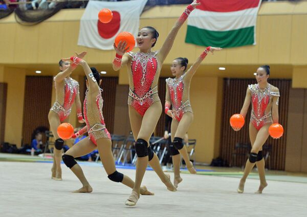 新体操 緩急織り交ぜ華麗に フェアリージャパンとハンガリー選手団 小山で合同練習公開 スポーツ 下野新聞 Soon ニュース 下野新聞 Soon スーン
