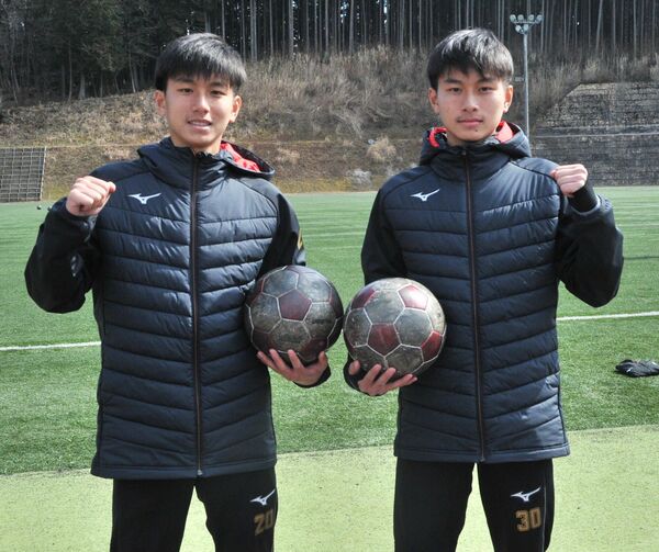 ｊリーグ目標 タイから編入 ｕ17代表の双子 矢板中央高サッカー部に スポーツ 下野新聞 Soon ニュース 下野新聞 Soon スーン