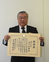 警察犬訓練 栃木県警が初の称号 池上さん 下野 名誉指導士に 県内主要 社会 地域の話題 下野新聞 Soon ニュース 下野新聞 Soon スーン