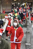 サンタ集まり 子どもの貧困 支援訴え 日光で慈善イベント 地域の話題 県内主要 下野新聞 Soon ニュース 下野新聞 Soon スーン