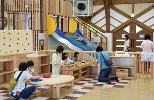 人気の 木育 有料化か 開設１年 利用者数堅調 鹿沼 いちごっこ広場 地域の話題 県内主要 政治行政 下野新聞 Soon ニュース 下野新聞 Soon スーン