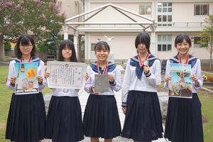 まんが甲子園で栃木女子高が準優勝 自分たちらしく 優しい世界 表現 社会 県内主要 下野新聞 Soon ニュース 下野新聞 Soon スーン