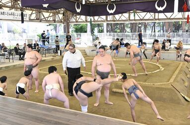 三田や「相馬3兄弟」など大田原市出身力士が結集　二子山部屋が子ども向け相撲教室