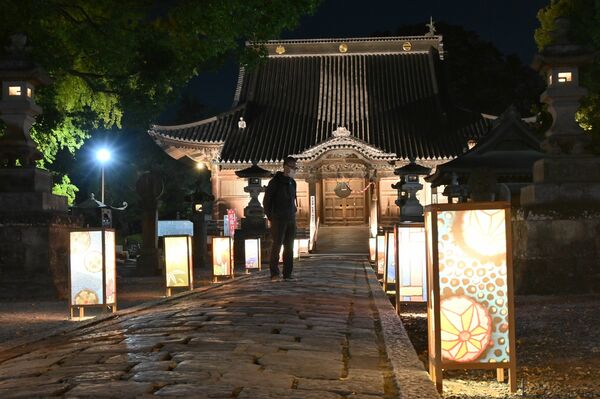 鑁阿寺 足利学校ライトアップ 足利灯り物語 新作切り絵アニメ上映も 地域の話題 県内主要 下野新聞 Soon ニュース イルミネーションinとちぎ 下野新聞 Soon スーン