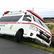 妊婦搬送中に下野で脱輪事故、女性が流産　病院到着18分遅れ　群馬県太田市消防本部が…