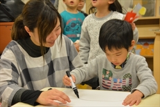 「医療的ケア」必要な子に支援を 保育園など通えず、栃木県…