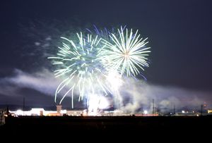 市民ら励ます２千発 矢板でシークレット花火 地域の話題 県内主要 下野新聞 Soon ニュース 新型肺炎 Covid19 下野新聞 Soon スーン