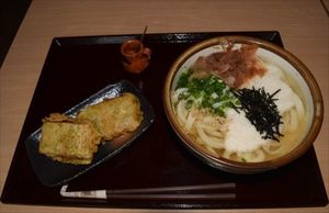 みんなのランチ とろろかけうどん 高野豆腐天 ぶつをのうどん 宇都宮 とちぎフードコート とちぎフードコート特集 下野新聞 Soon スーン