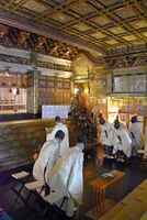 御本社で行われた春季例大祭の神事