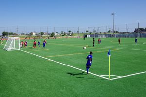人工芝サッカー場の使用開始 真岡市総合運動公園に整備 県内主要 地域の話題 スポーツ 下野新聞 Soon ニュース 下野新聞 Soon スーン