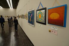 精神障害者が自らを表現　宇都宮で絵画など展示