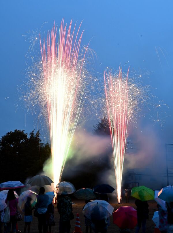 コロナ禍でも 夏の思い出を 児童ら限定花火大会 宇都宮 西地区 動画 県内主要 地域の話題 動画 下野新聞 Soon ニュース 新型肺炎 Covid19 下野新聞 Soon スーン