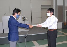 とくじら 全員が賛成 宇都宮市の審議会 市長答申 議会議決へて来春変更 地域の話題 県内主要 下野新聞 Soon ニュース 下野新聞 Soon スーン とくじら 全員が賛成 宇都宮市の審議会 市長答申 議会議決へて来春変更 地域の話題 県内主要 下野新聞 Soon ニュース 下野新聞 Soon スーン