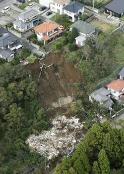避難勧告の対象地域外で土砂災害