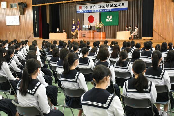 新時代創造 決意新た 栃木女子高創立1周年 地域の話題 下野新聞 Soon ニュース 下野新聞 Soon スーン
