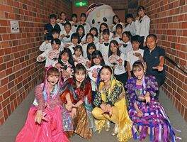 ももクロが佐野市に降臨 佐野らーめん食べたよ 動画 県内主要 動画 速報 特別号 ももいろクローバーz 下野新聞 Soon スーン ももクロが佐野市に降臨 佐野らーめん食べたよ 動画 県内主要 動画 速報 特別号 ももいろクローバーz 下野新聞 Soon スーン