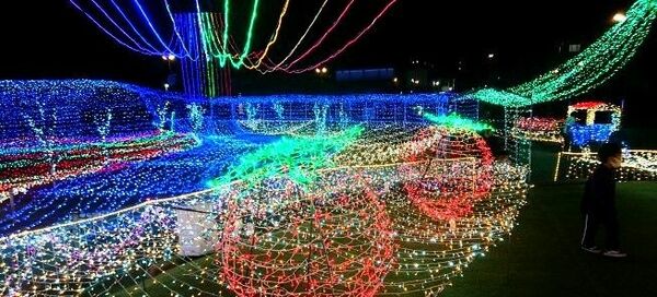 夜空に虹 希望の架け橋 鹿沼 まちの駅でイルミネーション 県内主要 地域の話題 下野新聞 Soon ニュース イルミネーションinとちぎ 下野新聞 Soon スーン