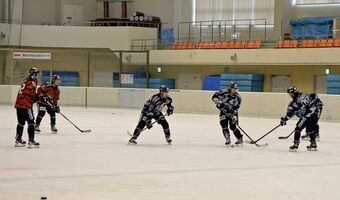 バックス練習再開 待機期間明け２週間ぶり スポーツ 県内主要 下野新聞 Soon ニュース 栃木日光アイスバックス特集 下野新聞 Soon スーン