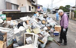 台風19号 水没家財 搬出進まず 高齢者 人手が足りない 栃木 社会 県内主要 下野新聞 Soon ニュース 台風19号 下野新聞 Soon スーン
