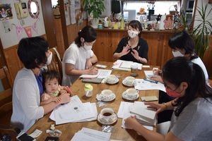 自粛中の子育て 負担感じた ４割 宇都宮の社団法人が調査 地域の話題 県内主要 下野新聞 Soon ニュース 新型肺炎 Covid19 下野新聞 Soon スーン