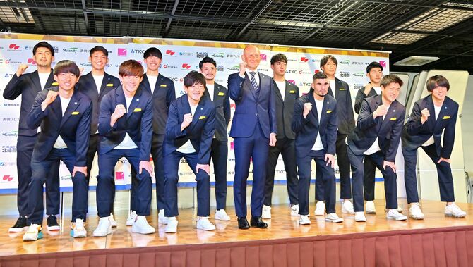 １桁順位へ 勝ち点60以上 栃木ｓｃ新体制発表 動画 県内主要 スポーツ 動画 下野新聞 Soon ニュース 栃木sc J1への道 下野新聞 Soon スーン