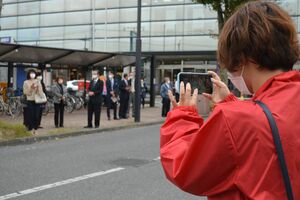 ネットで熱い 空中戦 若年層狙いsns駆使 栃木県知事選 政治行政 社会 県内主要 下野新聞 Soon ニュース とちぎの選挙 下野新聞 Soon スーン ネットで熱い 空中戦 若年層狙いsns駆使 栃木県知事選 政治行政 社会 県内主要 下野新聞 Soon ニュース とちぎの選挙 下野新聞 Soon スーン