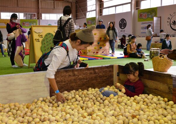 時間忘れ遊びに夢中 鹿沼で木製遊具イベント 地域の話題 下野新聞 Soon ニュース 下野新聞 Soon スーン